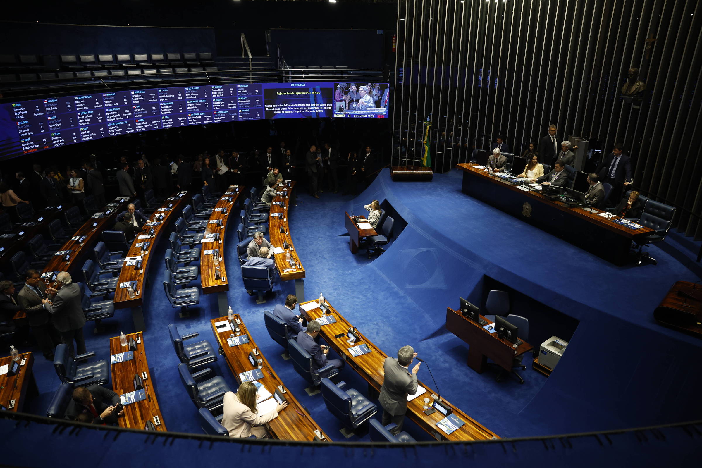 Piso dos professores sobe para R$ 5.130 e pressiona caixas em RO