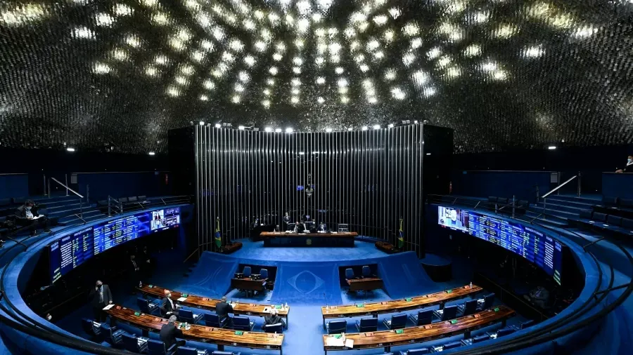 Direita se divide e bolsonaristas reagem a projeto “anti-misoginia”